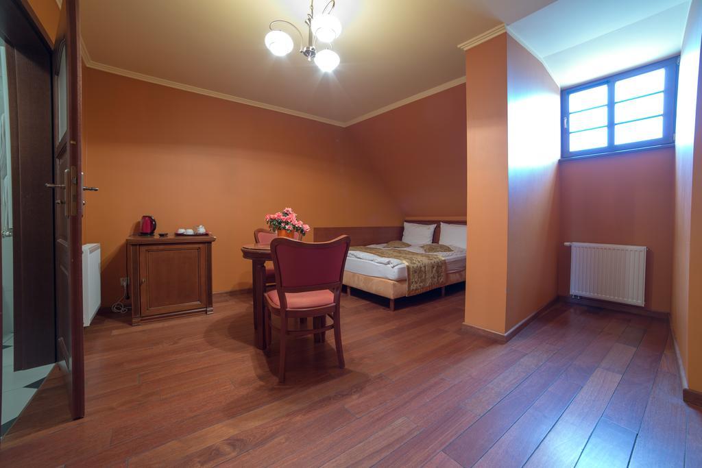 Aparthotel Rynek 16 à Sandomir Extérieur photo